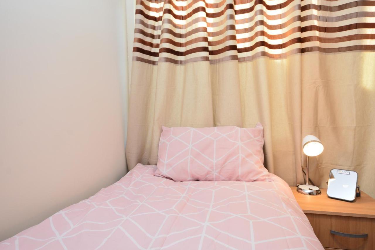 London Luxury 5 Bedroom House 2 Min Walk To The Tube Station Dagenham Exterior photo